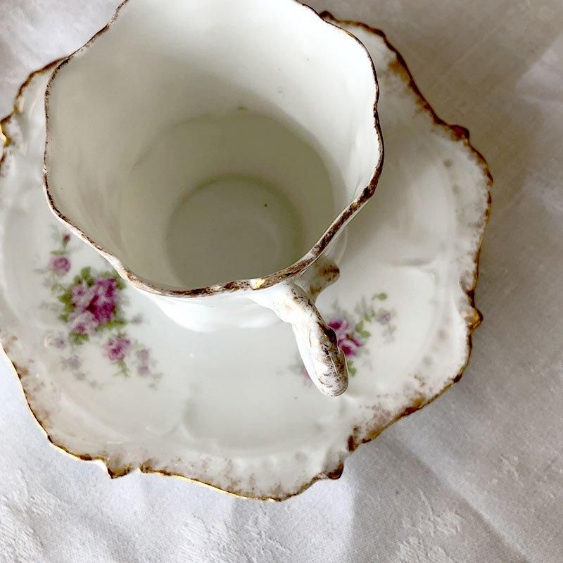 リモージュ フリルがかわいい薔薇コーヒーカップ&ソーサー リモージュ フリルがかわいい薔薇コーヒーカップ&ソーサー