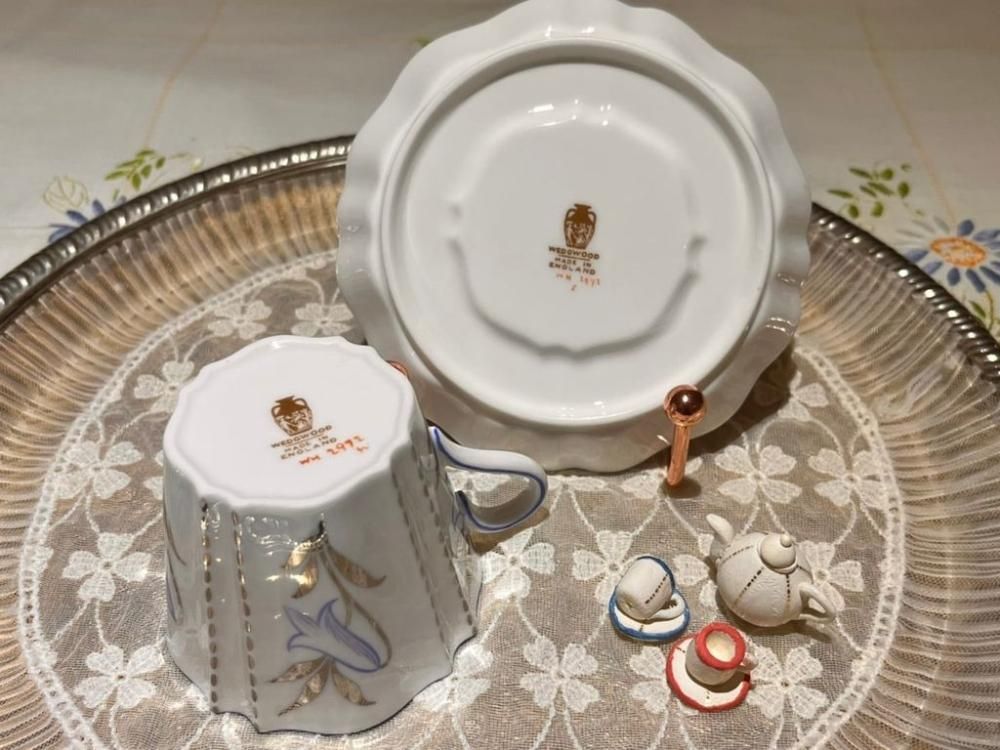 ウェッジウッド デミタスカップ シルバーラスター 青い花柄 ウェッジウッド デミタスカップ シルバーラスター 青い花柄