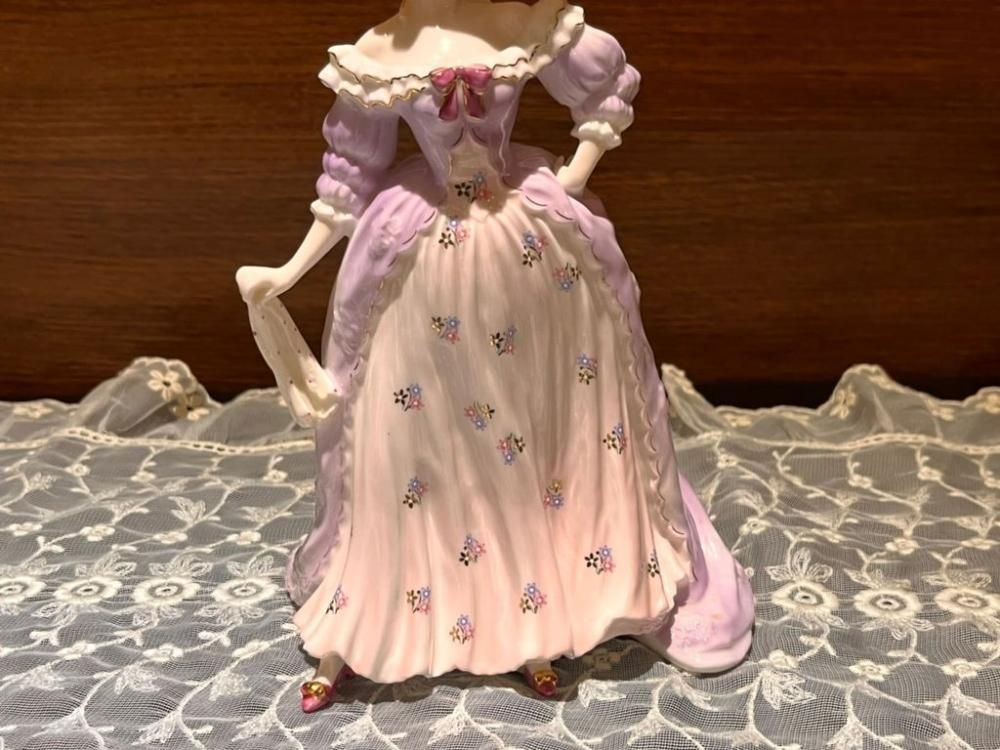フィギュリン – Rose Antiques
