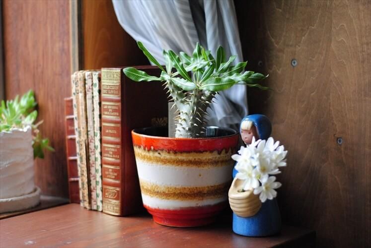 ドイツから ヴィンテージ 陶器のフラワーポット 花器 鉢カバー ドイツから ヴィンテージ 陶器のフラワーポット 花器 鉢カバー