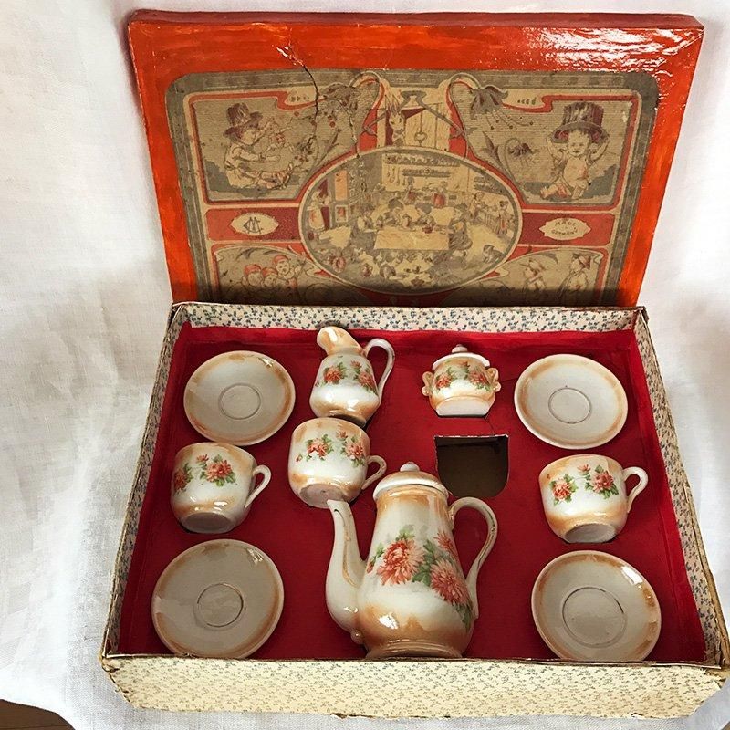 Children's Tea sets おままごとティーセット - ANTIQUE LEAVES Children's Tea sets おままごとティーセット - ANTIQUE LEAVES