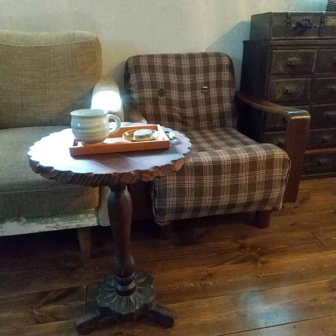 アンティークサイドテーブル一覧｜ネスト・ワイン・ベッドサイド