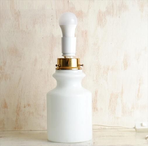 ODRECO ミルクガラス テーブルランプ　北欧ヴィンテージ　デンマーク　照明 ヴィンテージ デンマーク製 ODRECO ミルクガラス