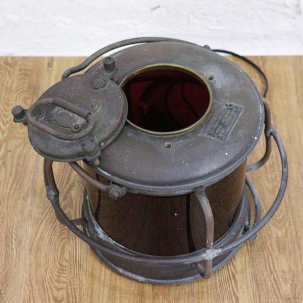 昭和レトロ　雰囲気抜群の大型船舶ランプです。サイズ直径23㎝ 高さ43㎝ 船舶ランプ アンティーク真鍮 昭和レトロ