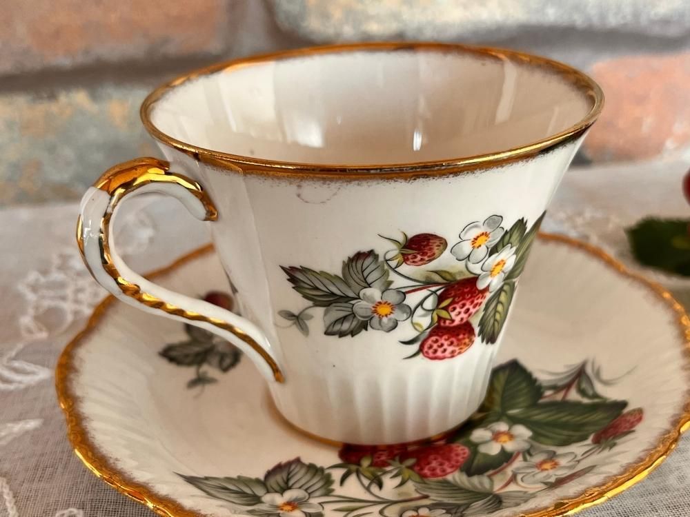 美品1908年　初期ヤジロベー印　三越　ケーキ皿　デミタスカップ4脚ソーサー5皿 美品1908年 初期ヤジロベー印 三越 ケーキ皿 デミタスカップ4脚ソーサー5