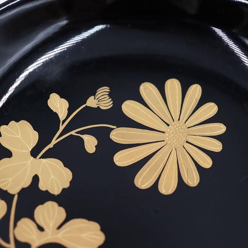黒漆塗り 椿皿 高台付き木皿 蒔絵入り 絵替わり 図替わり 季節の 黒漆塗り 椿皿 高台付き木皿 蒔絵入り 絵替わり 図替わり 季節の