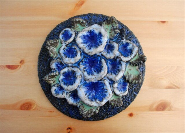 スウェーデン製 Norrman motara 陶板 ブルーのお花 北欧 ウォールプレート 壁掛け陶器 オブジェ インテリア アンティーク_221104の画像