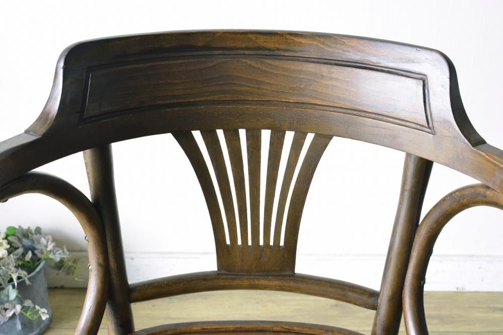 英国製　アンティークベントウッドチェア　ピーチ材 1930年代、イギリス製のビーチ材によるベントウッドチェア