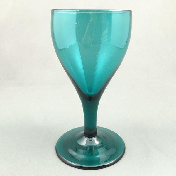 ヨーロッパ製アンティークワイングラス 高貴な存在感