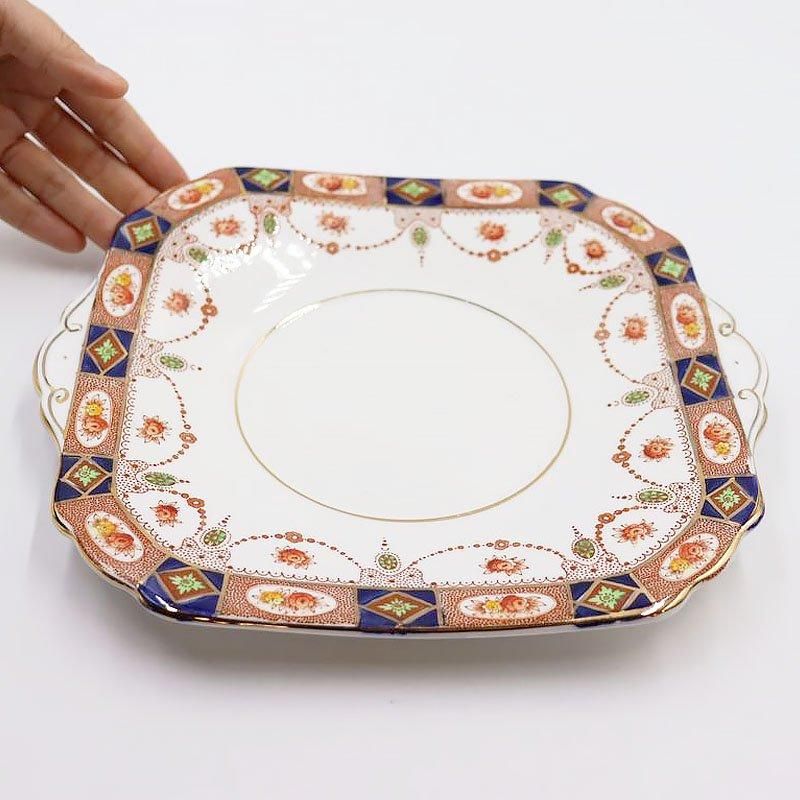 アンティーク　オーバル　プレート　イギリス　ヨーロッパ　お皿　プレート　赤白 ヨーロッパ製ペルシャ調模様楕円プレート 幅31 高さ3.5