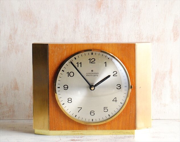 ドイツ製 JUNGHANS 木製の置き時計 マントルクロック アラームゴング搭載 電池式 ユンハンス ヴィンテージ アンティークの画像