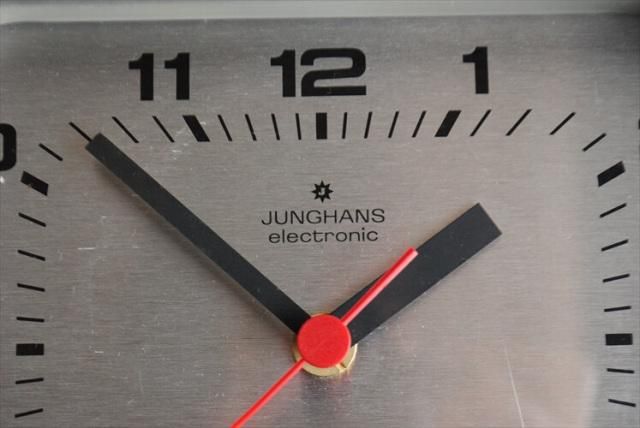 ドイツ製 JUNGHANS 木製フレーム 壁時計 電池式 ユンハンス
