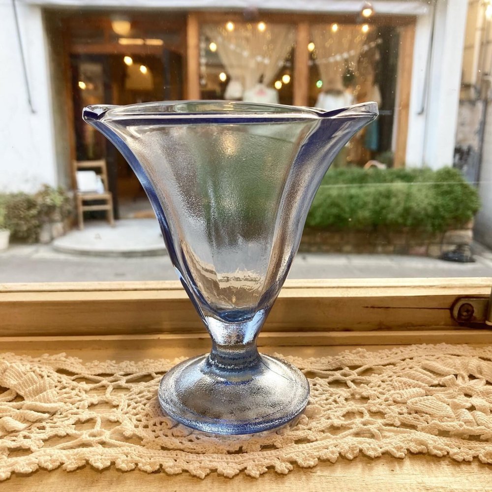【フランス直輸入】涼し気なガラスの器 アンティークデザートカップ