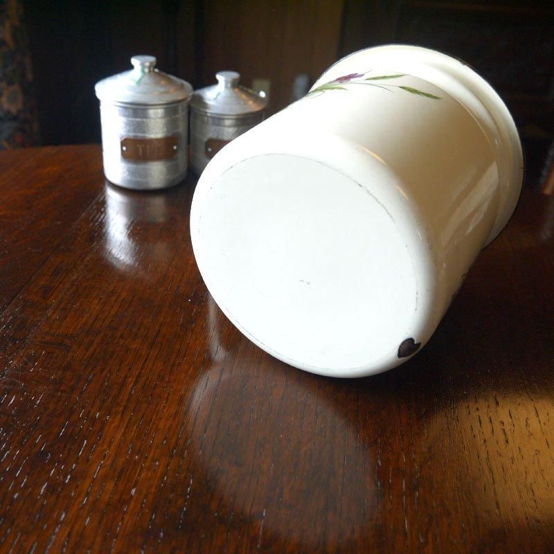 大きめのホーロー製ジャグ 大きめのホーロー製ジャグ