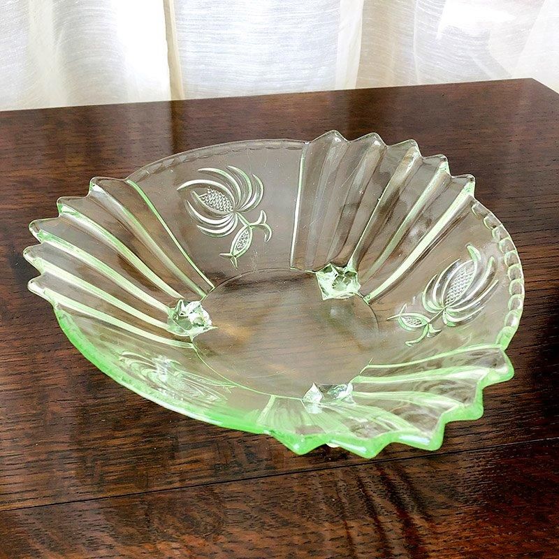 アンティーク】URANIUM GLASS・ウランガラス｜ANTIQUE LEAVES