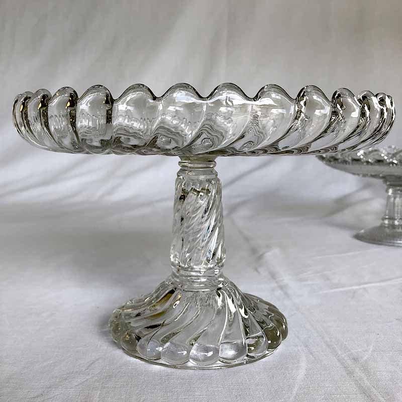 アンティーク螺旋模様ガラスケーキスタンド