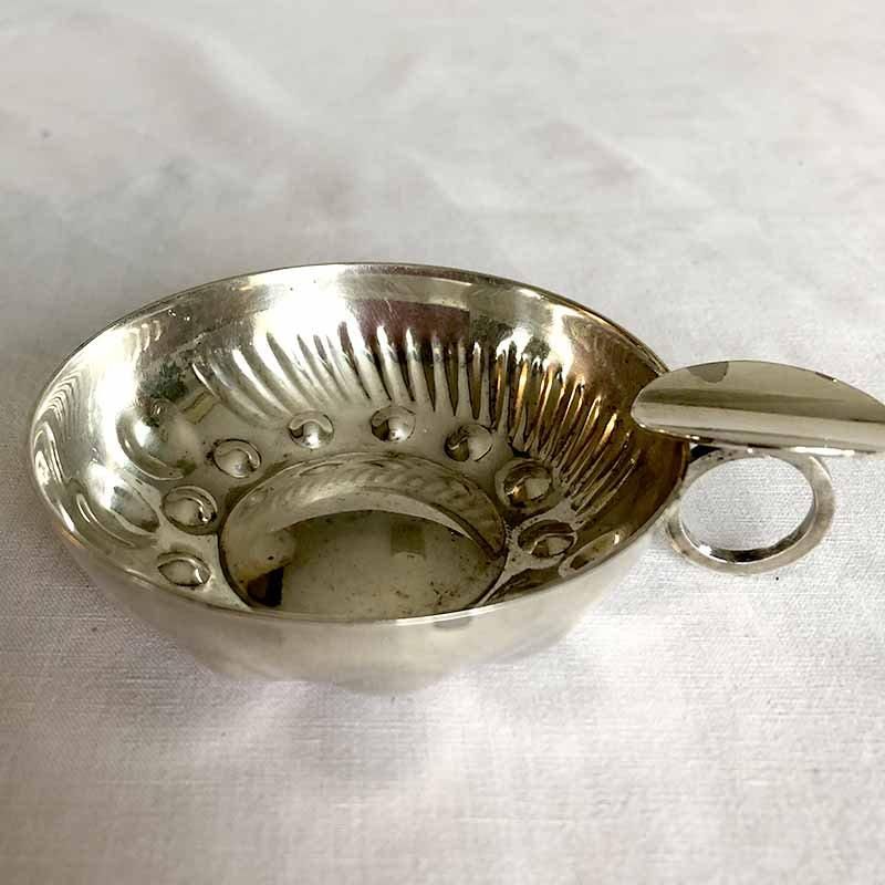 シルバー製可愛らしいワインテイスティングトレー