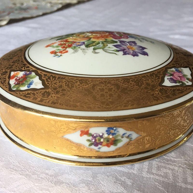 Limoges 花柄 蓋付き菓子入れ Limoges 花柄 蓋付き菓子入れ