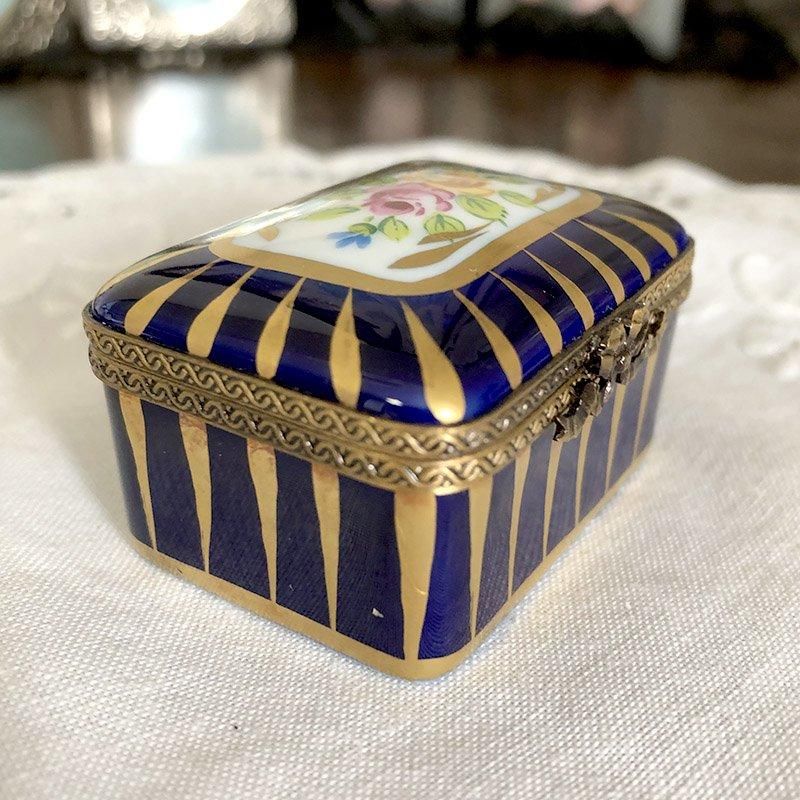 ビンテージ】うさぎドレッサーのリモージュボックス リモージュ