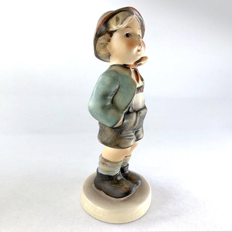 ゲーベル社製水色ジャケットの陶器人形 少年