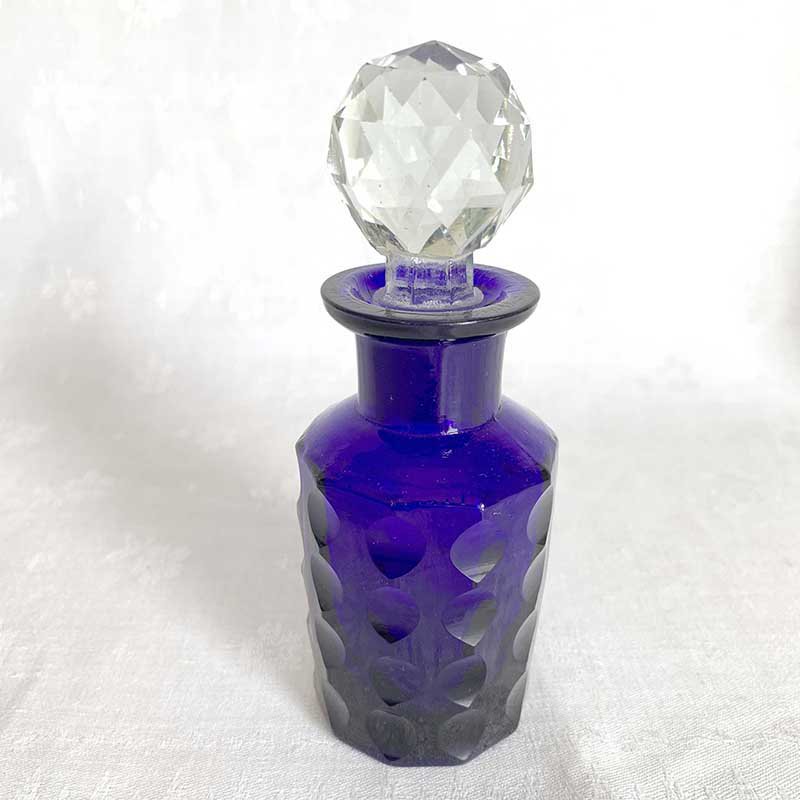 香水瓶　蓋付き　色ガラス　フランス
12otbv11の画像