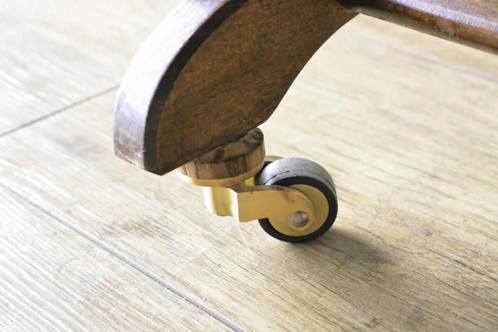 ベルギー製ビンテージズボンプレッサー｜木製で便利な一品