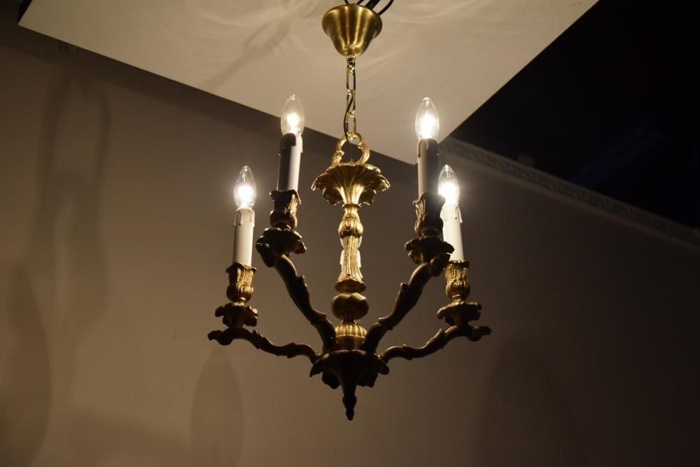 ゴールド　シャンデリア 5灯　フランス アンティーク　一点もの　最終値下げ ゴールド シャンデリア 5灯 フランス アンティーク 一点もの 最終値下げ