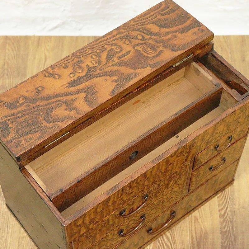 最小サイズの骨董時代物針箱（表面：欅、内側：桐） 最小サイズの骨董時代物針箱（表面：欅、内側：桐）