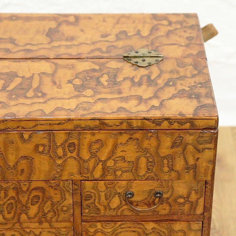 最小サイズの骨董時代物針箱（表面：欅、内側：桐） 最小サイズの骨董時代物針箱（表面：欅、内側：桐）