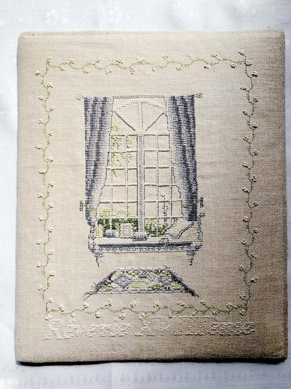 刺繍インテリア　フランス刺繍　窓からの風景　ハンドメイド
12clby6の画像