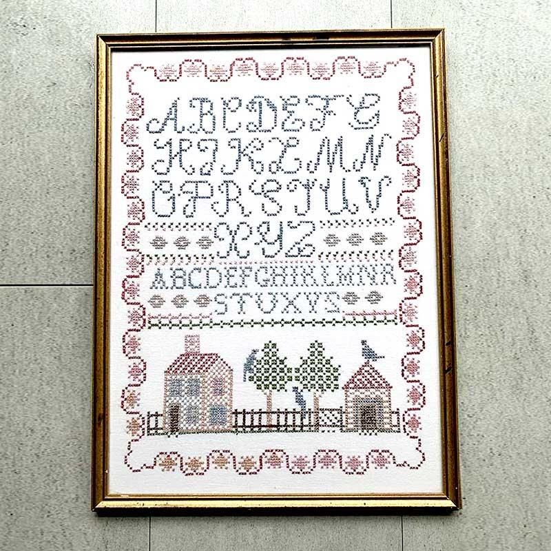 SALEஐ⋆*フランスアンティーク・美しい刺繍にモノグラム入りセンタークロス フランスアンティークアルファベット刺繍サンプラー1857年ge-974