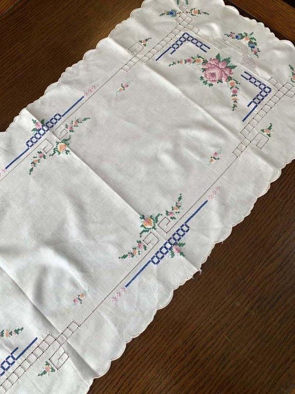 テーブルセンター 刺繍クロス クロススティッチ ドローンワーク テーブルセンター 刺繍クロス クロススティッチ ドローンワーク