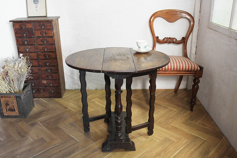 アンティーク 小さなドロップリーフテーブル/19世紀