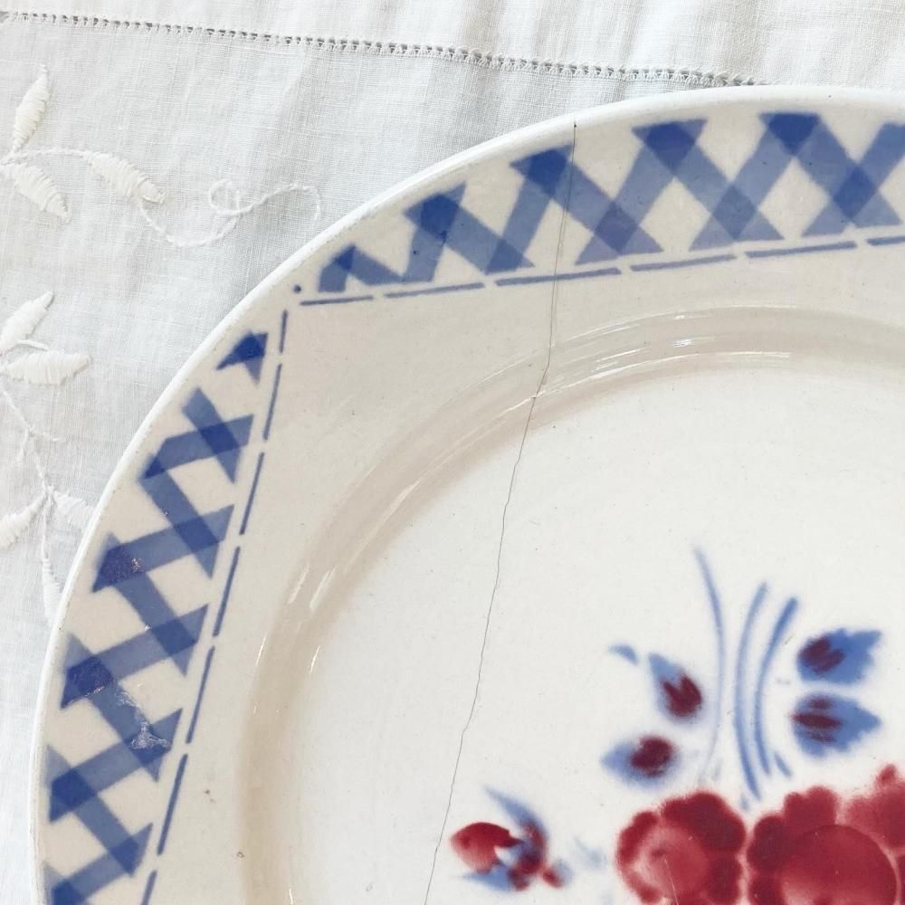 フランス直輸入 愛らしい絵柄のリュネヴィル アンティーク皿