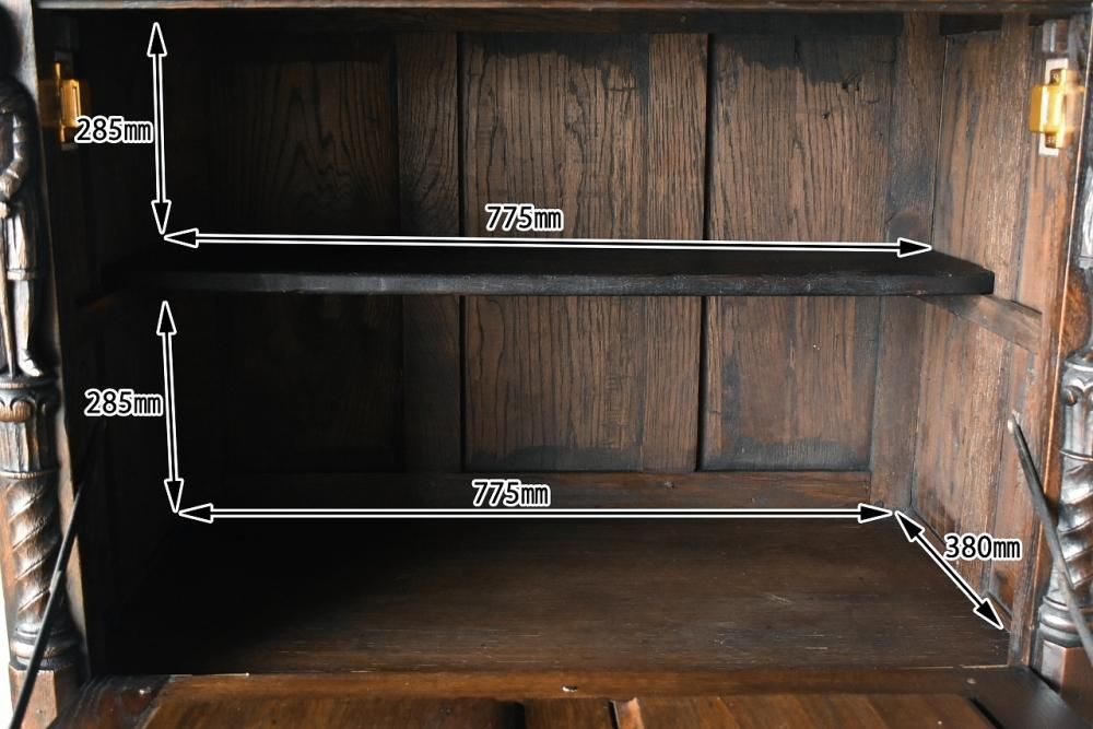 英国製1870年代 オークキャビネット｜重厚な彫刻×無垢材