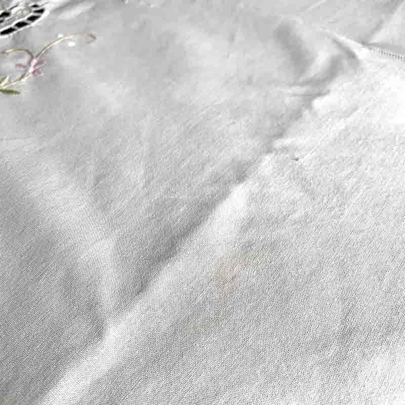 豪華刺繍 大型丸型テーブルクロス かわいい花柄