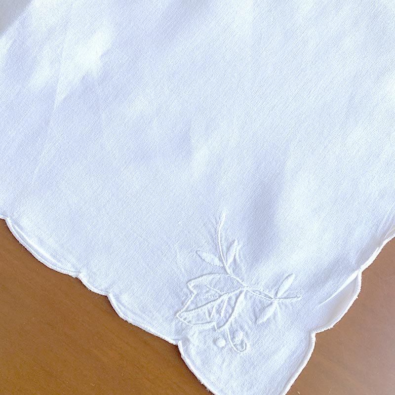 ナプキン ティーナプキン 白刺繍 在庫5枚 12clcw8 - ANTIQUE LEAVES ナプキン ティーナプキン 白刺繍 在庫5枚 12clcw8 - ANTIQUE LEAVES
