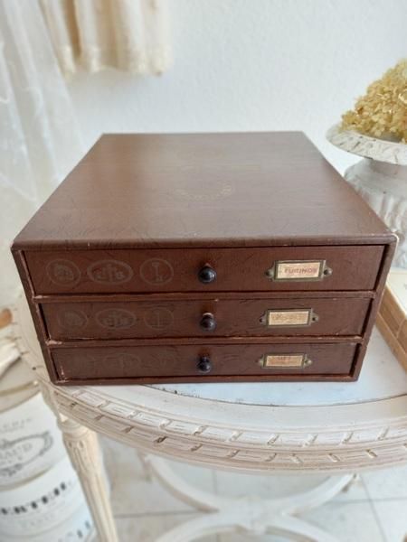 C&Bカルティエ・ブレッソンスプールキャビネット - ANTIQUE LEAVES C&Bカルティエ・ブレッソンスプールキャビネット - ANTIQUE LEAVES