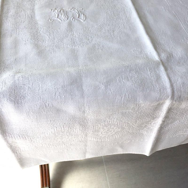 白糸刺繍のドロンワーク テーブルナプキン正方形 （ML） 12CLg17