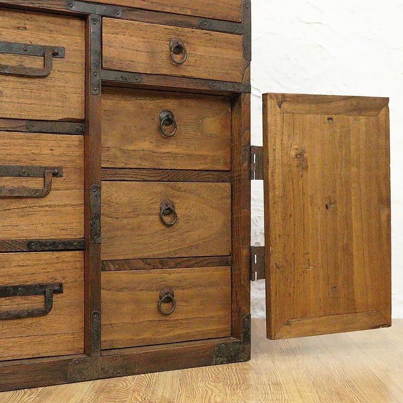 閂(かんぬき)付き 小物箪笥 和家具 時代金具 アンティーク 閂(かんぬき)付き 小物箪笥 和家具 時代金具 アンティーク