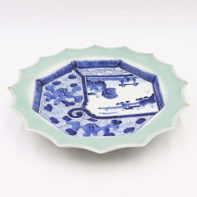 骨董　青い花柄 魚の装飾皿　大皿 骨董 青い花柄 魚の装飾皿 大皿