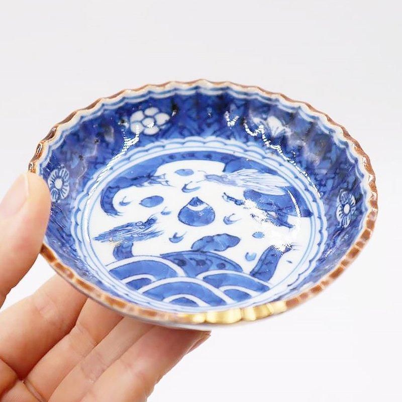 金継ぎ】手描き 染付 豆皿 いげ皿 藍色 呉須 ブルー 明治・大正 金継ぎ】手描き 染付 豆皿 いげ皿 藍色 呉須 ブルー 明治・大正