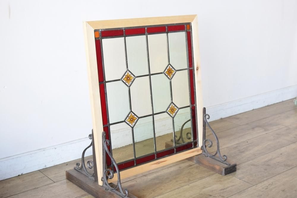 アメリカヴィンテージ ガラスケース 絵付け 花柄 赤いバラ模様にパステルガラスのステンドグラス イギリスの