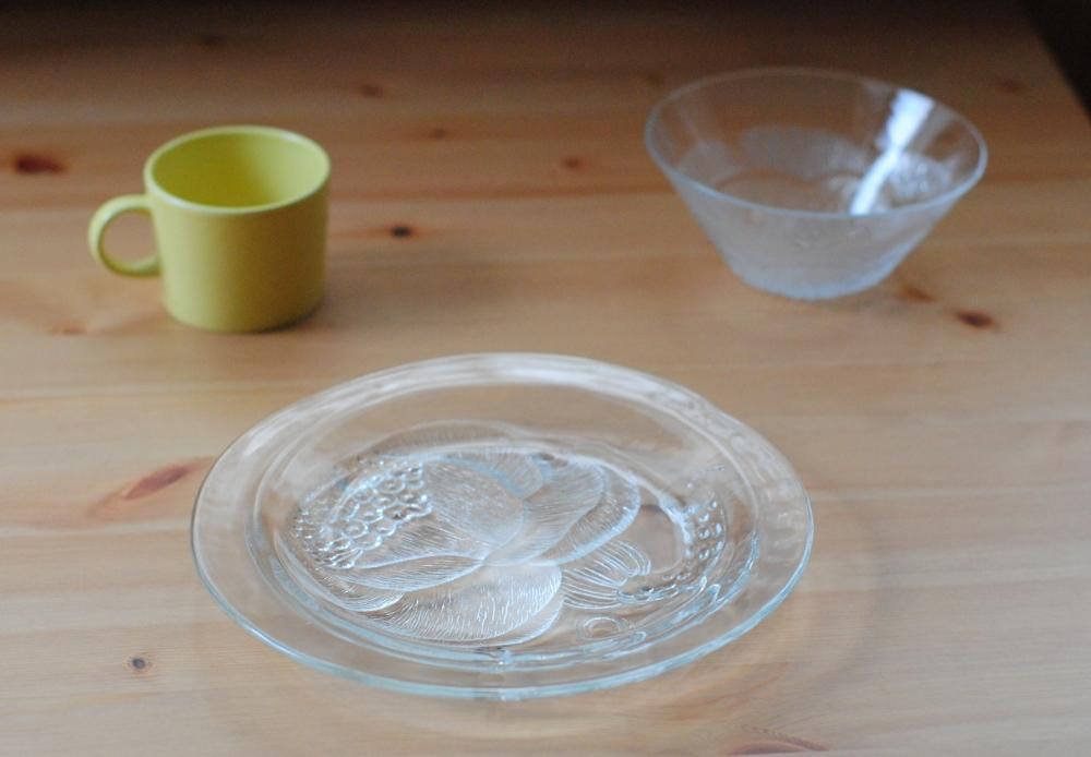 ヌータヤルヴィ ピオニ 21cm ガラスプレート ヴィンテージ