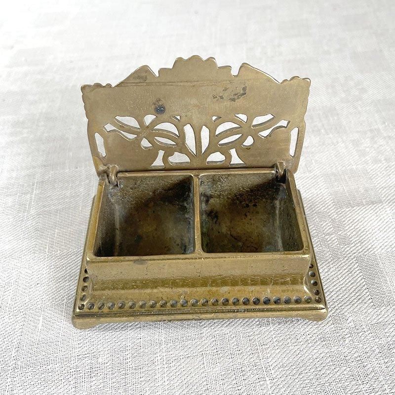 フランスアンティーク　真鍮　切手ホルダー　アクセサリー　小物入れ　向日葵 フランスアンティーク 真鍮 切手ホルダー アクセサリー 小物入れ