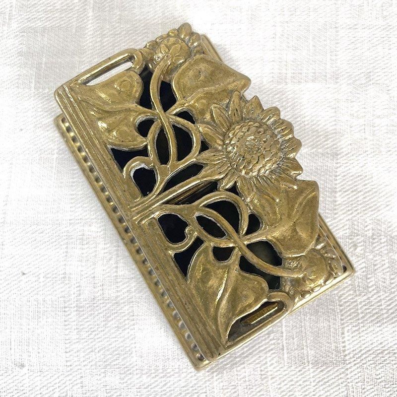 フランスアンティーク　真鍮　切手ホルダー　アクセサリー　小物入れ　向日葵 フランスアンティーク 真鍮 切手ホルダー アクセサリー 小物入れ