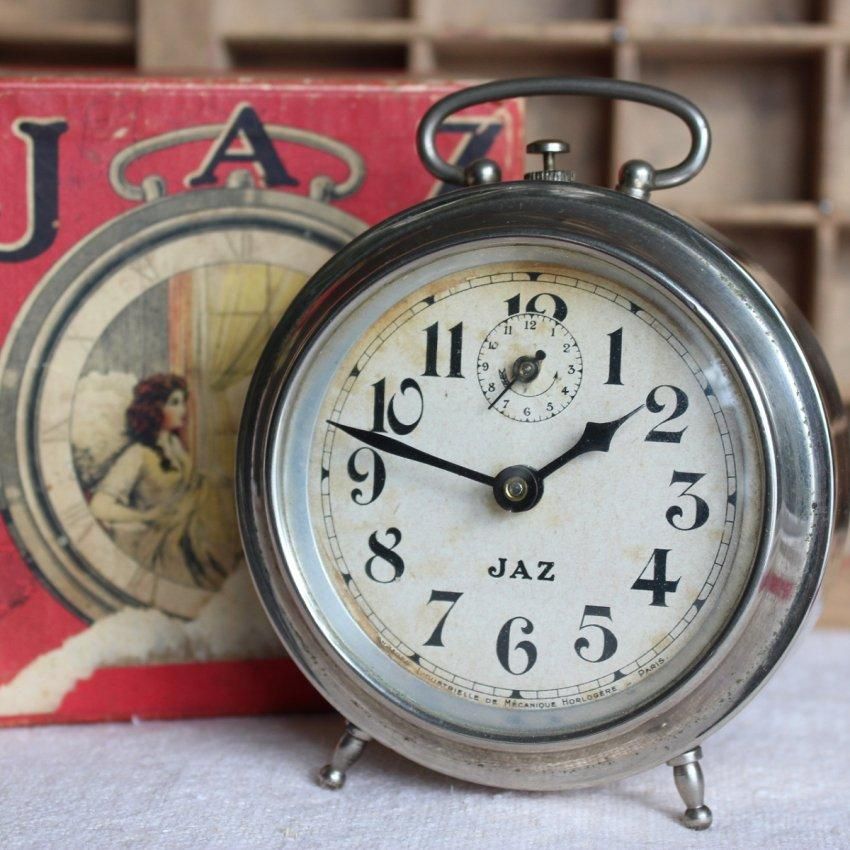 フランス製アンティーク、1932年のJAZ目覚まし時計