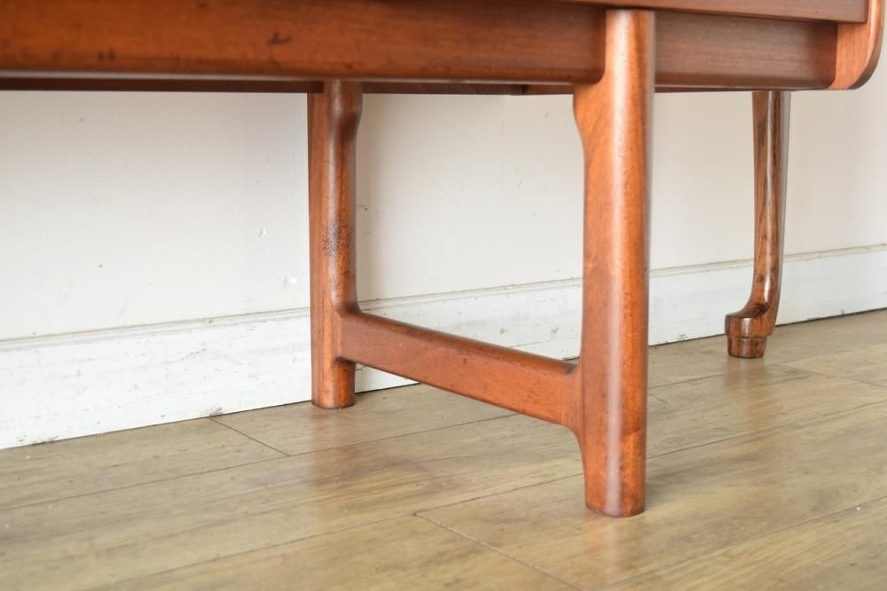 英国製マッキントッシュのサイドボード｜1960年代チーク×洗練デザイン