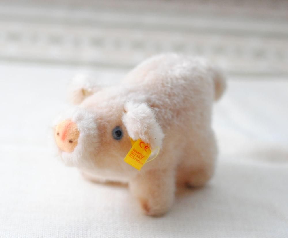 ドイツ製 Steiff ヴィンテージ 小さなこぶたのぬいぐるみ 子豚 ドイツ製 Steiff ヴィンテージ 小さなこぶたのぬいぐるみ 子豚