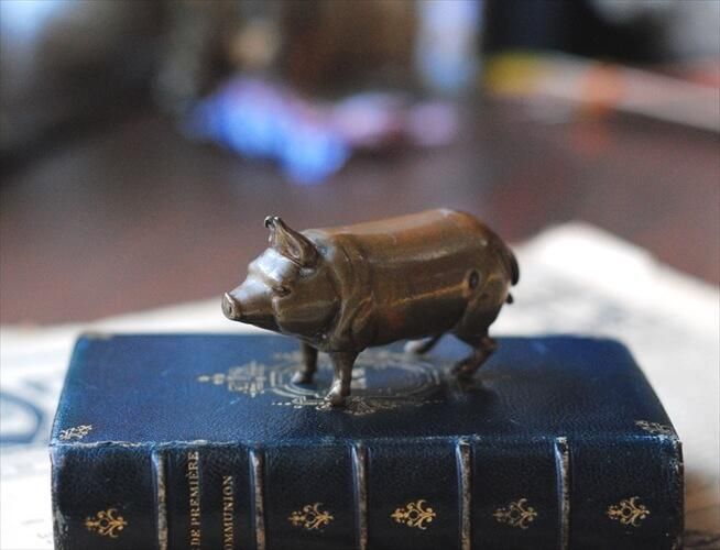 フランスのブロカントから 小さな真鍮のブタ 豚 Pig オブジェ フランスのブロカントから 小さな真鍮のブタ 豚 Pig オブジェ